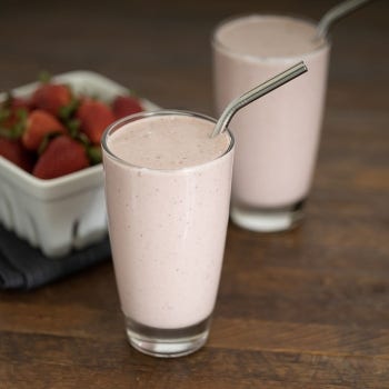 Healthy Strawberry Milkshake 