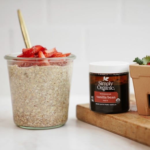 Overnight Oats With Vanilla Bean Paste Overnight Oats With Vanilla Bean Paste